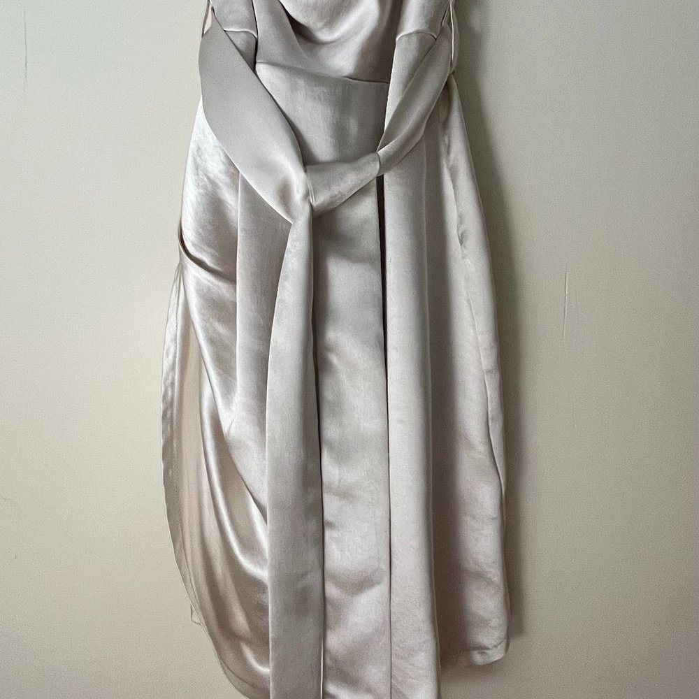 Short Ivory Dress - Picture 3 of 9